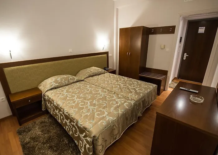 Olympos Hotel Pírgos